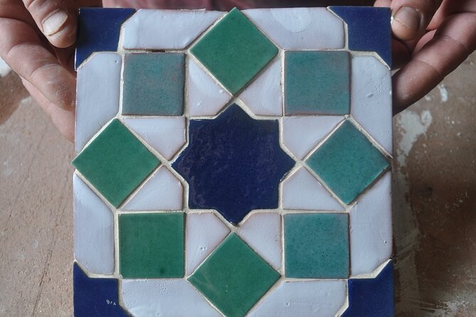 2 Hours Craft Workshop the Alhambra With Your Hands - Key Points