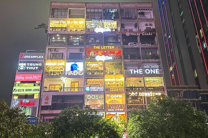 2 Hours Evening Walking Tour in Saigon With Professional Guide - Highlights and Key Stops