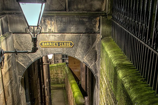 2 Hours Ghost Tour - English Tour Guide - Explore Edinburghs History