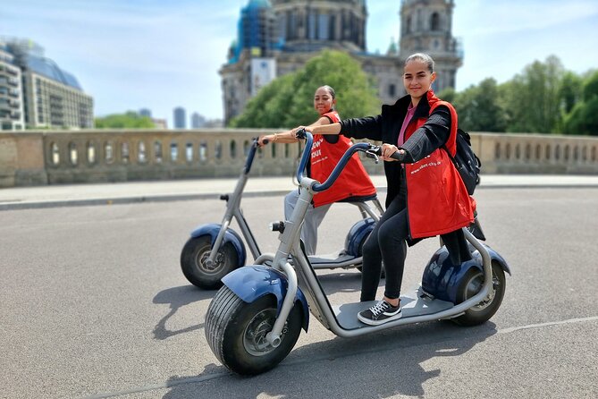 2 Hours Guided Hamburg E-Scooter Tour - Product Code Reference
