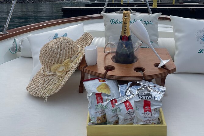 2 Hours Guided Sunset Tour of the Island of Capri With Aperitif - Inclusions of the Tour