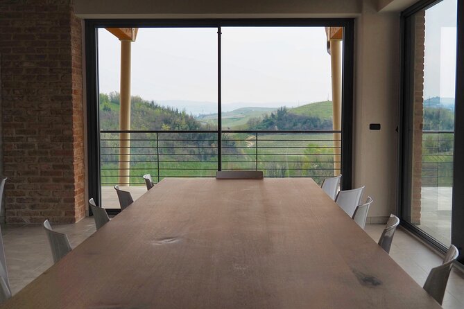 2 Hours Guided Tour and Wine Tasting in the Heart of Roero - Meeting Point