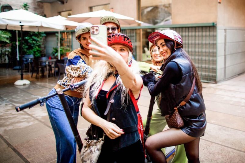 2 Hours Historic Adventure E-scooter Tour - Guided Experience