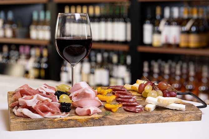 2 Hours Local Wine and Food Tasting in San Marino Center - Key Points