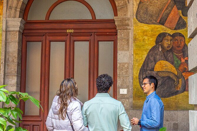 2 Hours of Mexican Muralism with an Art Lover - Key Points