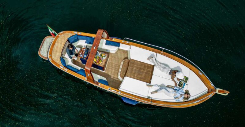 2 Hours Private Boat Tour on Como Lake Bellagio (Wood Boat) - Boat Experience