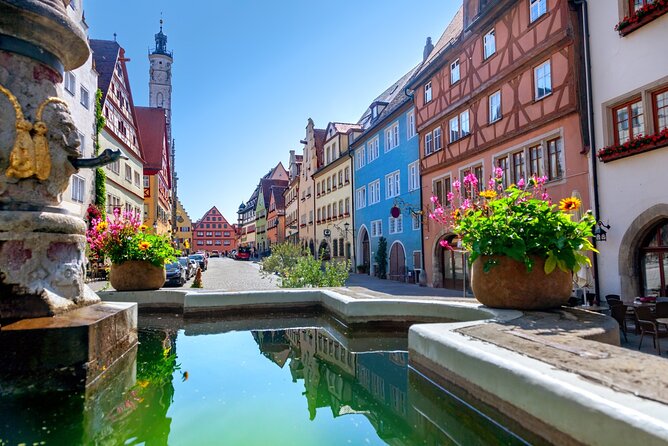 2 Hours Private Medieval Musical Tour: Rothenburgs Historic Gems - Explore Rothenburgs Charming Architecture