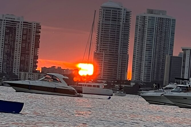 2-Hours Private Miami Boat Tour With Champagne - What to Expect