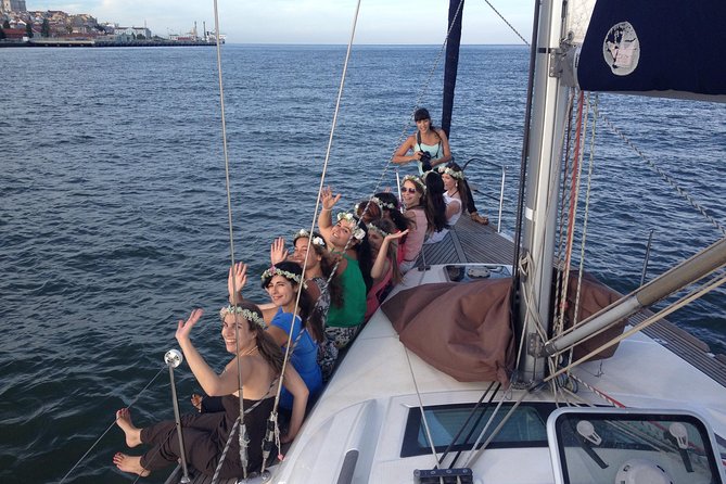 2 Hours Private Sailing Tour in Lisbon - Bottled Water and Snacks