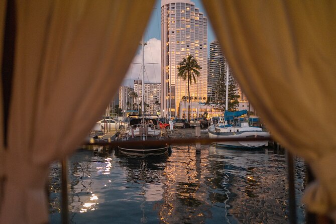2 Hours Private Sunset Cruise in Honolulu - Live Music Onboard