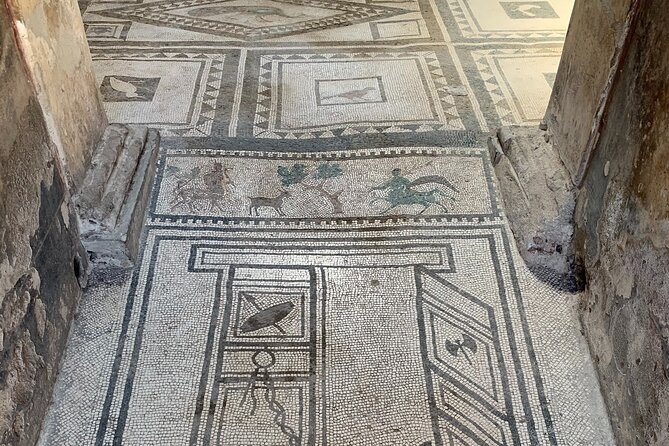 2 Hours Private Tour of Pompeii for Journey Through Time - Meeting and Pickup Details