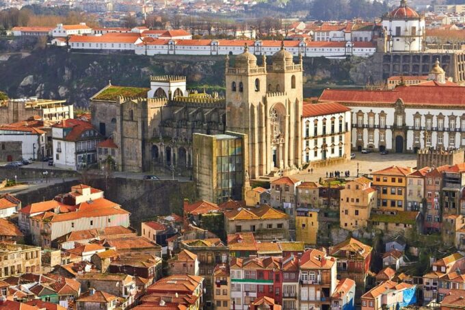 2 Hours Private Walking Tour of Porto Historic Center - Meeting Point and Pickup