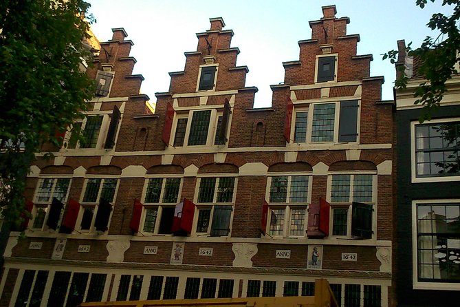 2 Hours Private Walking Tour of the Highlights of Amsterdam - Highlights of the Tour