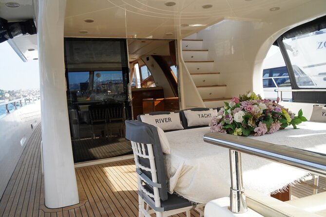 2 Hours Private Yacht Cruise on Bosphorus - Amenities and Inclusions