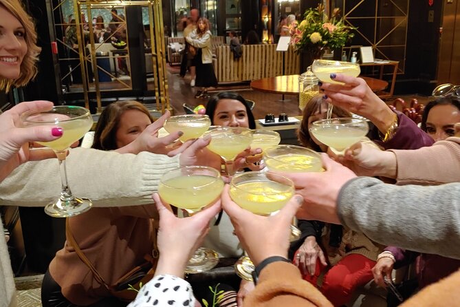 2-Hours Roaring 20s Premium Cocktail Walking Tour - Key Points