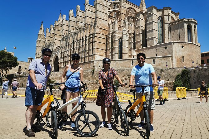 2 Hours Sightseeing E-Bike Tour in Palma De Mallorca - Exploring Palmas Top Sights