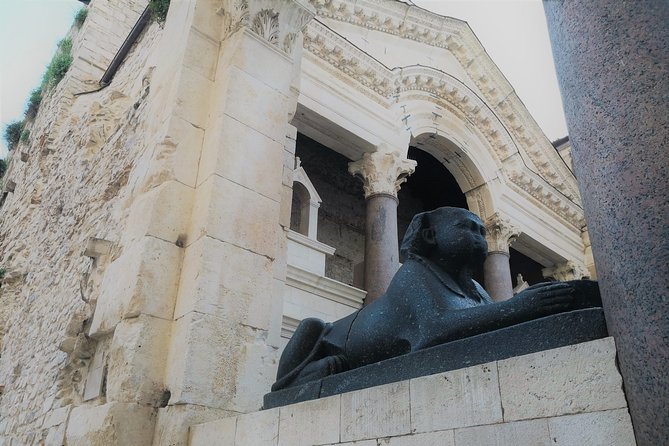 2 Hours Split Walking Tour With Free Food Tasting - Inclusions and Highlights