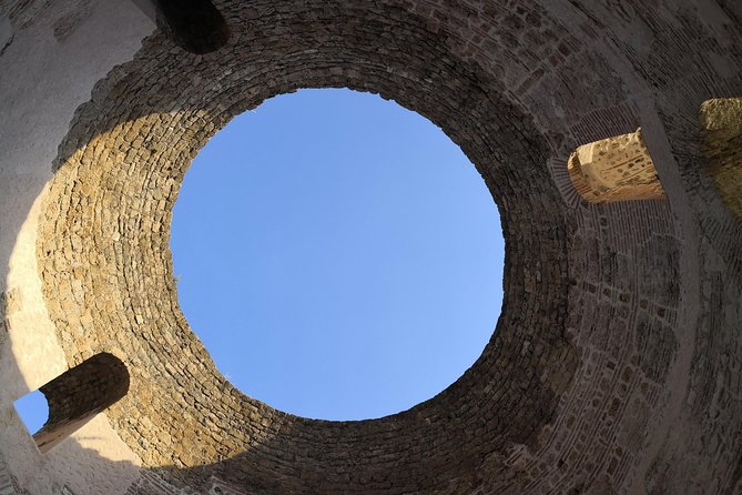 2 Hours Split Walking Tour With Free Food Tasting - Cancellation Policy