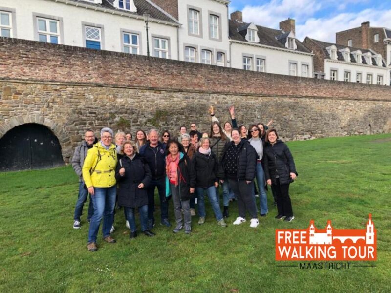 2 Hours (Tip-Based) Walking Tour in Maastricht - Experience Highlights