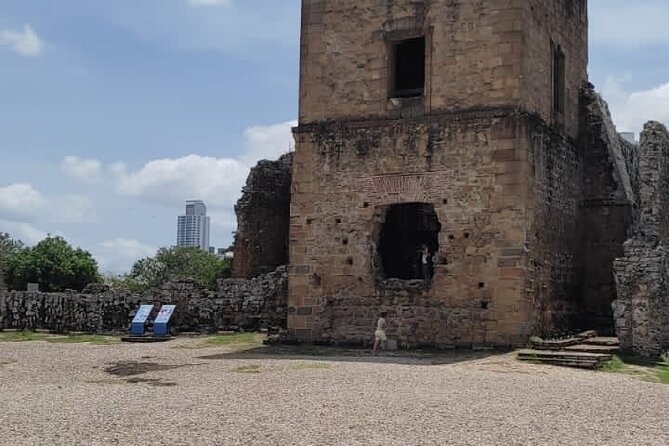 2 Hours Tour to Panama La Vieja for Groups - Health and Accessibility Considerations