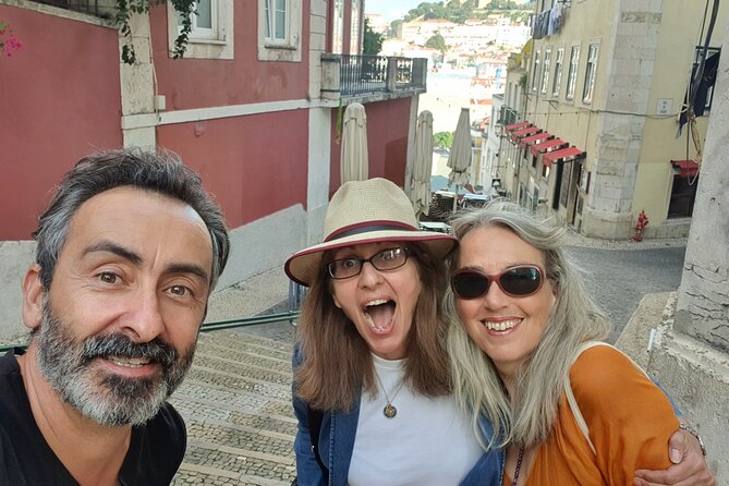 2 Hours Tuk Tuk Tour - 7 Hills Adventure in Lisboa - Traveler Reviews