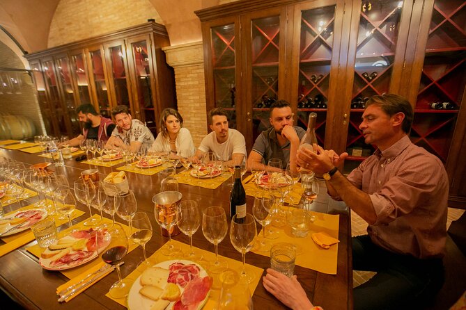 2 Hours Visit and Wine Tasting With Tastings in Val DORCIA - Guided Tour of Organic Winery