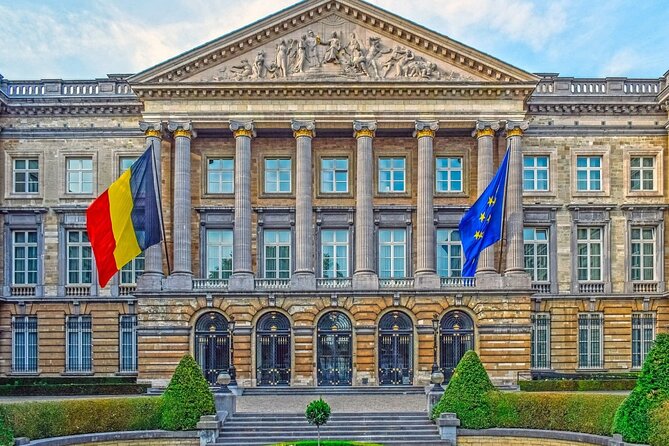 2 Hours Walking Tour in Brussel - Professional Guide and Tour Features