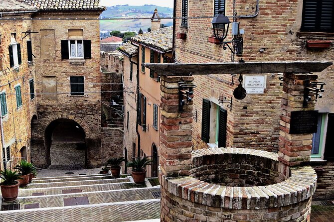 2 Hours Walking Tour of Corinaldo + Drink at the End of the Activity - Meeting Point and Pickup
