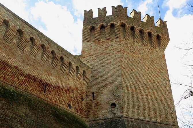 2 Hours Walking Tour of Corinaldo + Drink at the End of the Activity - Frequently Asked Questions