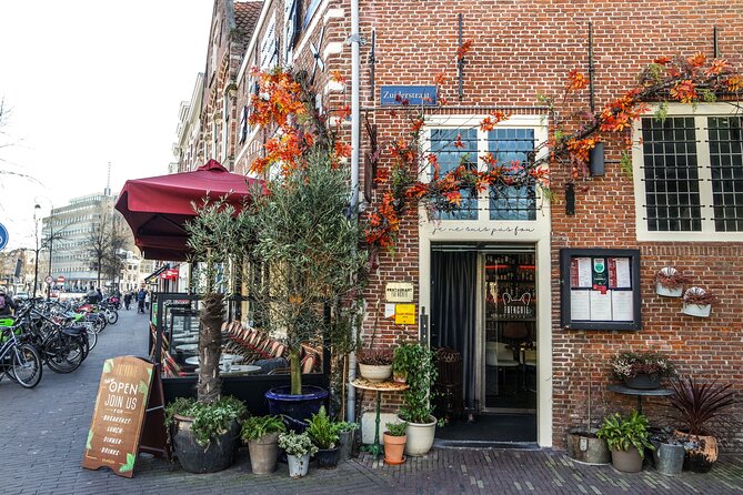 2 Hours Walking Tour Throughout History & Highlights of Haarlem - Tour Experience
