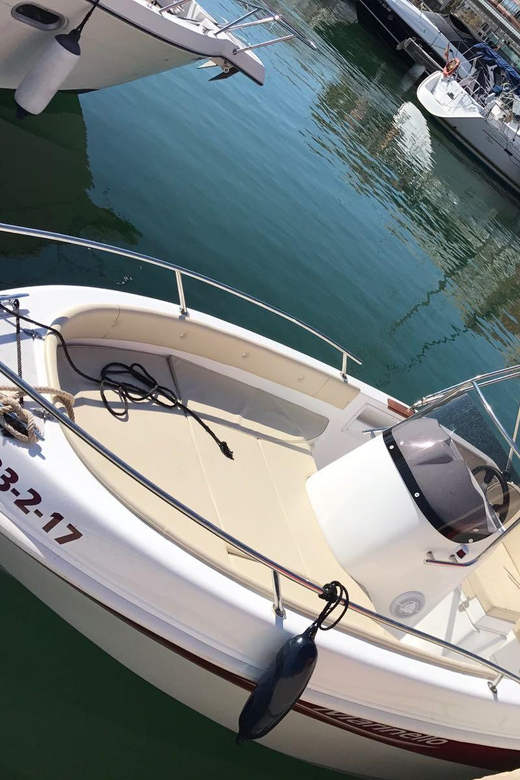 2 House Rental Boat in Santa Pola (Alicante) - Key Points