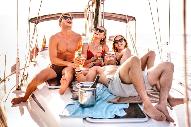 2 Hr Shared Day Sail Along Historic Bay Front - Meeting Point and Logistics