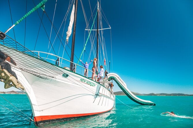 2 Night Whitsunday Islands Cruise on New Horizon From Airlie Beach - Adventure for Couples and Groups