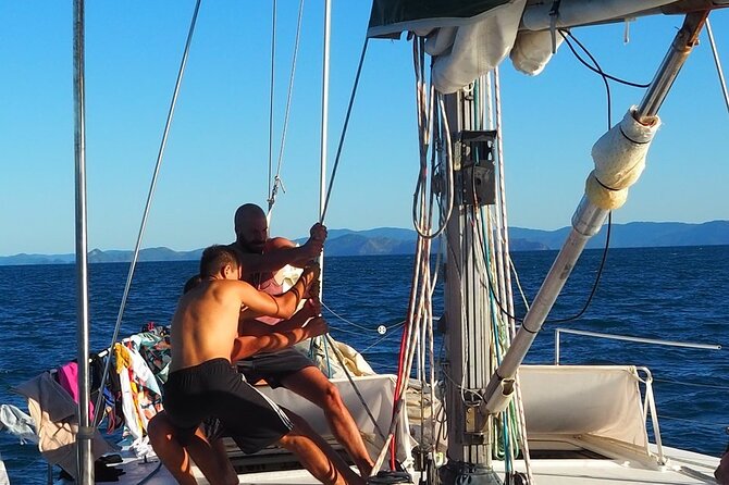 2-Night Whitsundays Sailing Cruise Incl. Whitehaven Beach & Great Barrier Reef - Crew and Hospitality