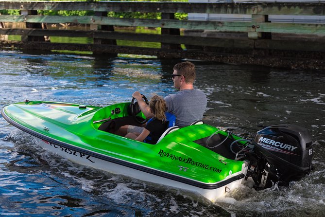 2 Person Mini Power Boat Rental at Tampa Riverwalk - Meeting Point and Requirements