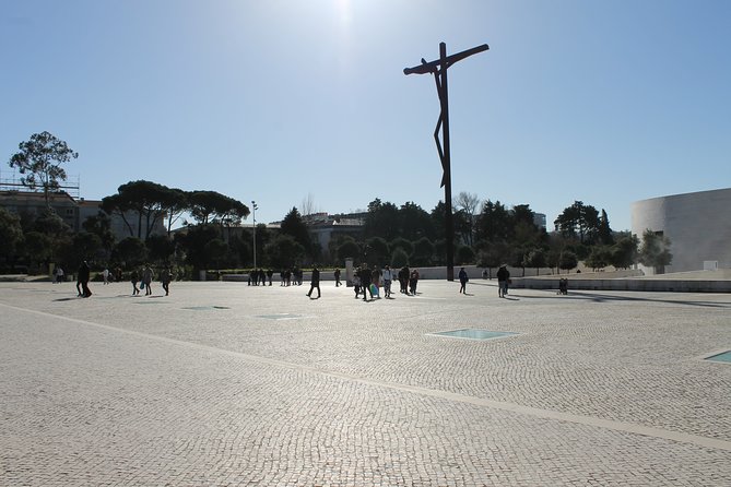 2 Private Tours / FÁTIMA Tour Second Day SINTRA - Accessibility and Participation