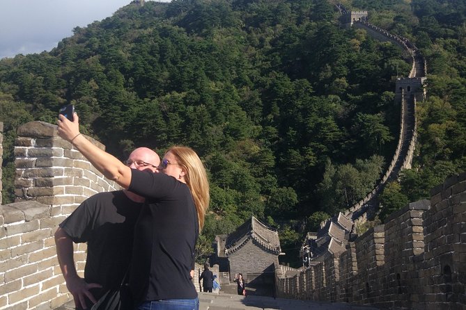 2 Sections Great Wall Hiking Tour to Mutianyu & Huanghuacheng - Mutianyu Section Highlights