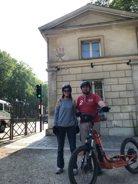 2 Wheel Electric Tour Street Art in Versailles - Frequently Asked Questions