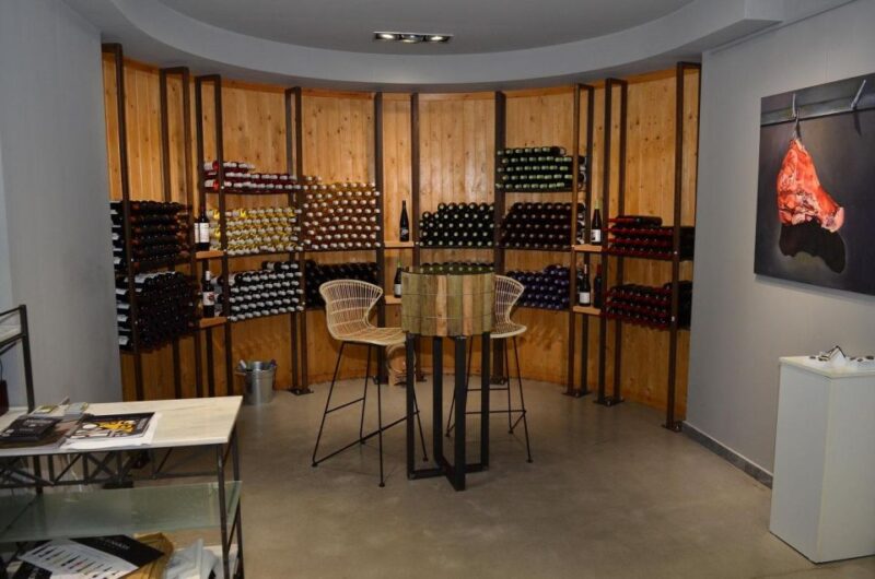 2 Wineries Tour With Wine Tasting, Olive Oil Tasting & Lunch - Winery 1: Guided Tour and Tasting