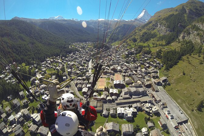 20 to 25 Minute Tandem Paragliding in Zermatt and Matterhorn View - Post-Flight Refreshments and Memorabilia