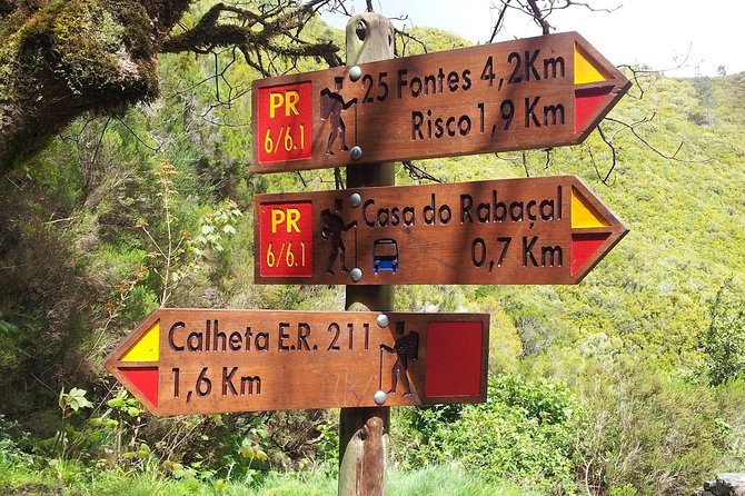 25 Fountains" Walk / Lost In The Beautiful Forest - Jeep Tour to Porto Moniz
