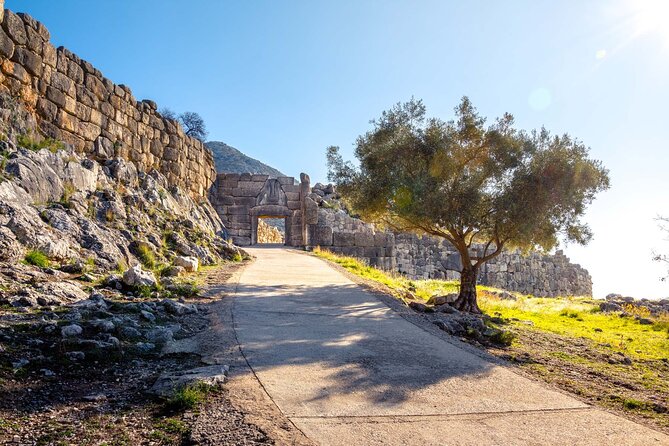 27 Day Grand Circle Tour of Mainland & Corfu, Mykonos, Santorini - Booking and Communication