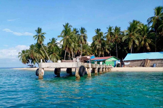 2D/1N in San Blas Island: Private Cabin, Bath, Tour and Meals Included - Accommodation and Amenities