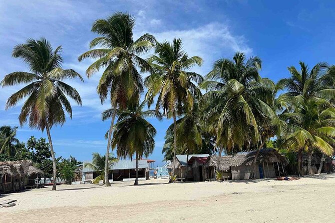 2D/1N Over-the-Ocean Cabin in San Blas Includes Meals and Tour - Authentic Cultural Experience
