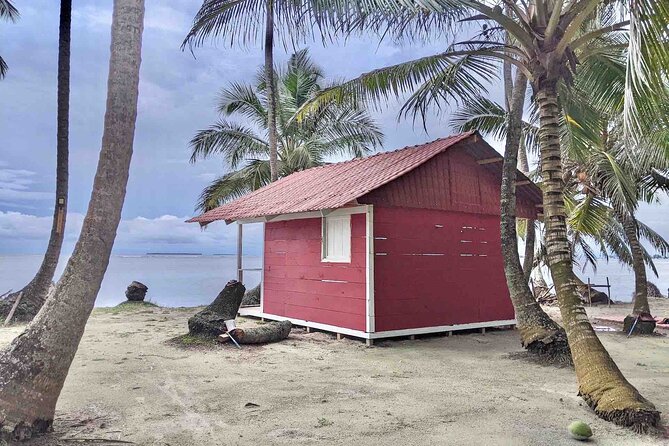 2D/1N Paradise Island in San Blas + Boat Tour - Private Cabin - Accommodation and Amenities