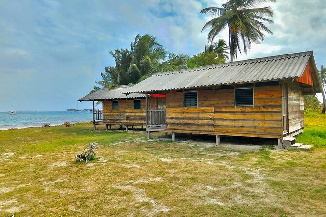 2D & 1N - Private Cabin on San Blas Island INCLUDING Tour + All Meals - Amenities and Essentials
