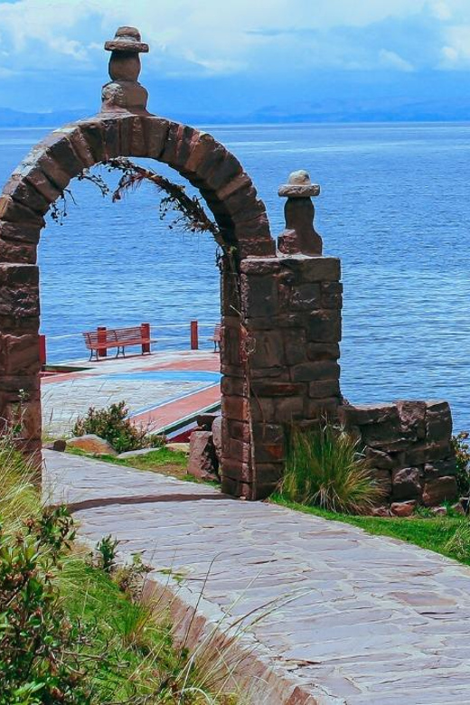 2D Cusco-Puno Trip Tour Lake Titicaca Los Uros and Taquile - Islands on Lake Titicaca
