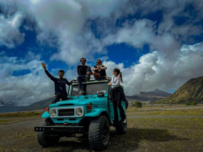 2D1N Bromo Sunrise & Ijen Blue Fire From Surabaya/Malang - Witness Blue Flames and Turquoise Lake