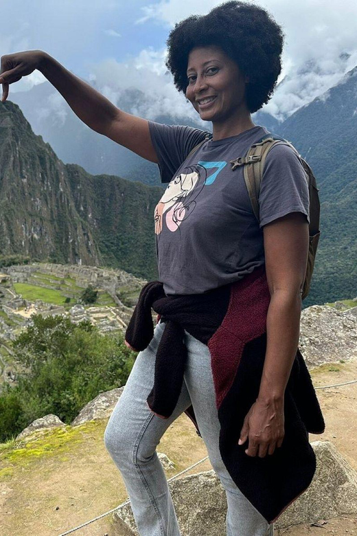 2Day Ollantaytambo Moray Salt Mines Chinchero & Machupicchu - Key Points