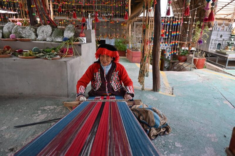 2Day Ollantaytambo Moray Salt Mines Chinchero & Machupicchu - Day 2 Itinerary